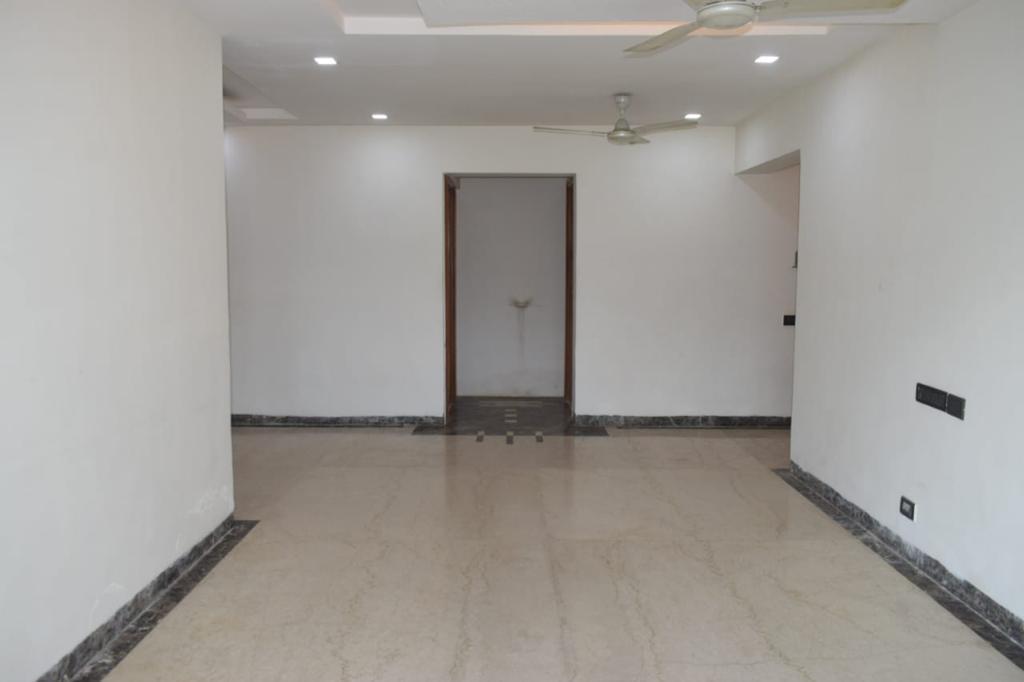 3 BHK Semi Furnished in RNA Azzure , Bandra East
